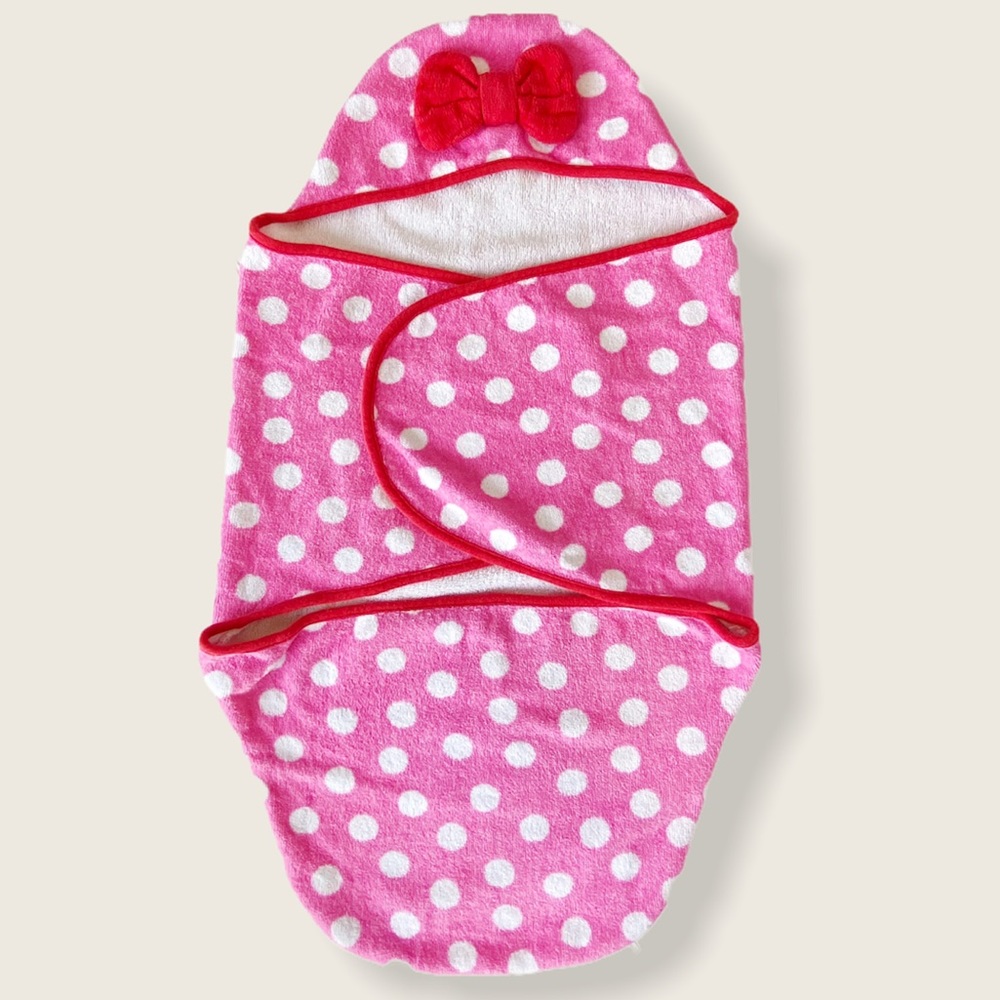 Disney Baby 0-6M Bath Swaddler Pink & Red Minnie